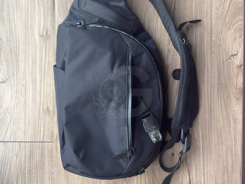 ALPAKA Metro Crossbody Left Shoulder